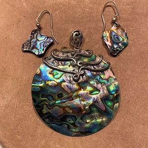 Gorgeous Shell and Scrolled Silver Pendant and Earrings Set